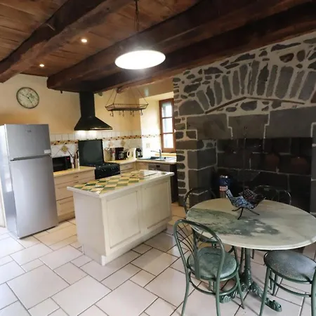 Maison De Charme Renovee 1637, Proche De Salers, Avec Jardin, Terrasse, Cheminee, Wifi, Animaux Admis - Fr-1-742-20 *