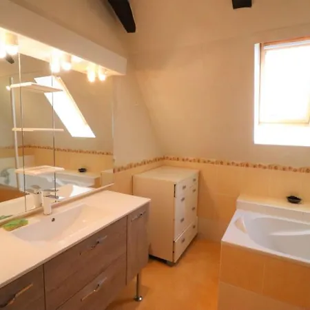 Maison De Charme Renovee 1637, Proche De Salers, Avec Jardin, Terrasse, Cheminee, Wifi, Animaux Admis - Fr-1-742-20 度假居 *