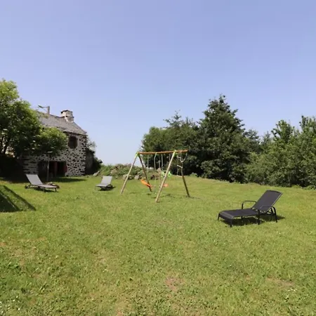 Holiday home Maison De Charme Renovee 1637, Proche De Salers, Avec Jardin, Terrasse, Cheminee, Wifi, Animaux Admis - Fr-1-742-20 *